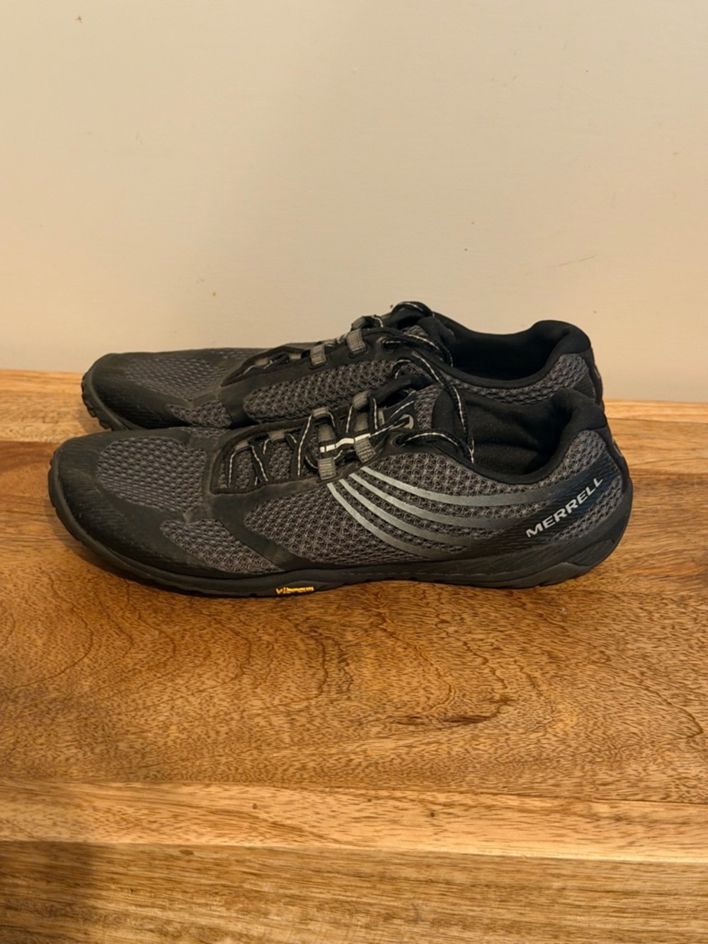 Merrell Pace Glove 3 Trail Running Women’s 8.5 Black Barefoot Minimalist Shoes